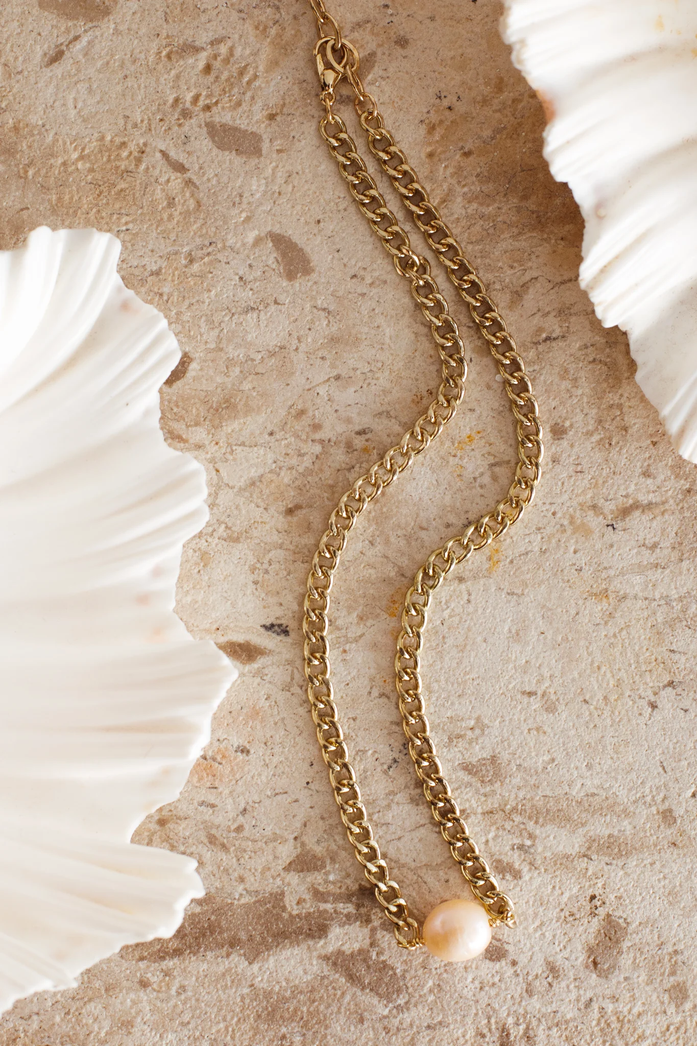 Sienna Pearl Accent Necklace Gold - Sonourner