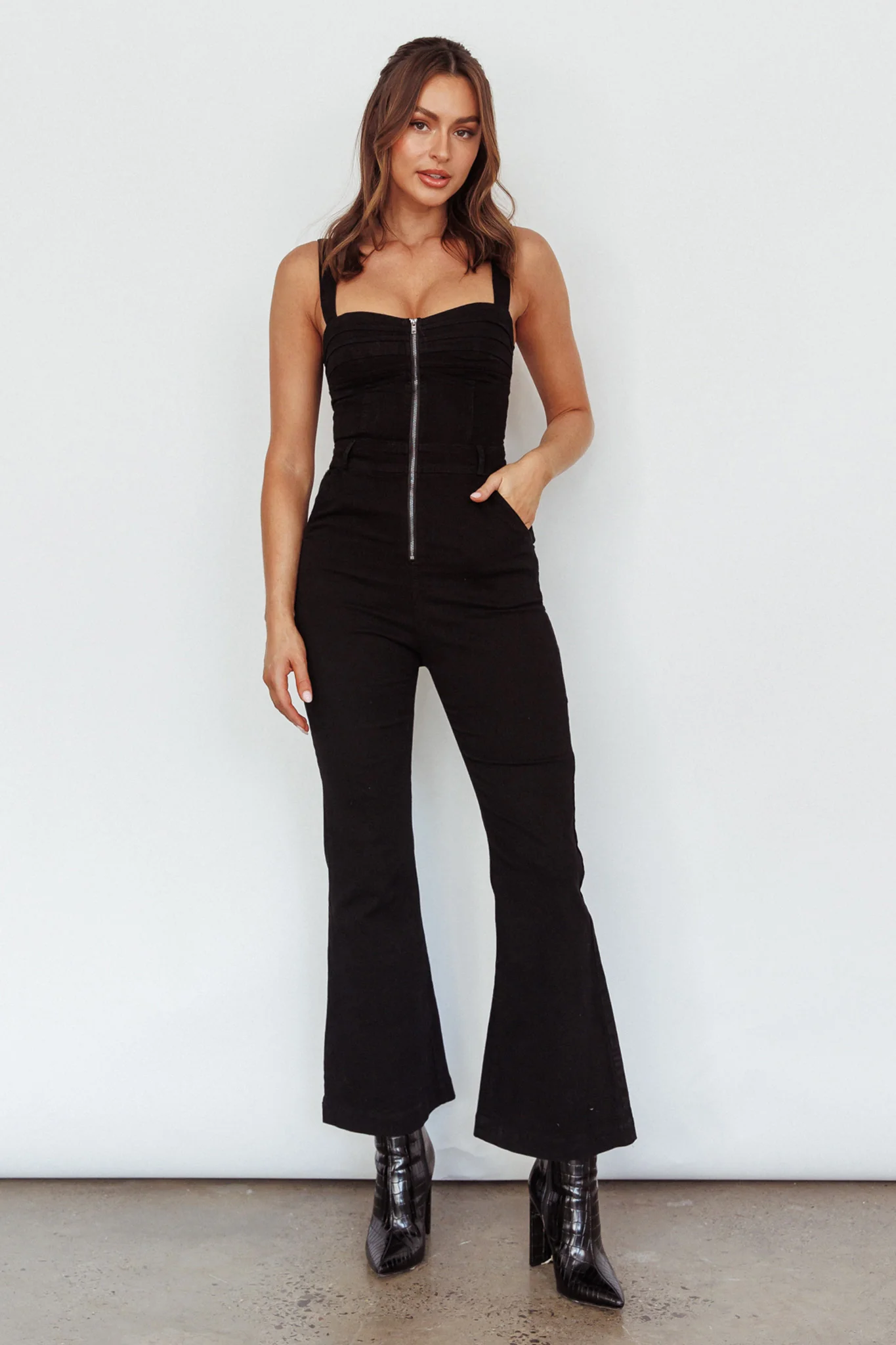 Emilio Flared Jumpsuit Black - Sonourner