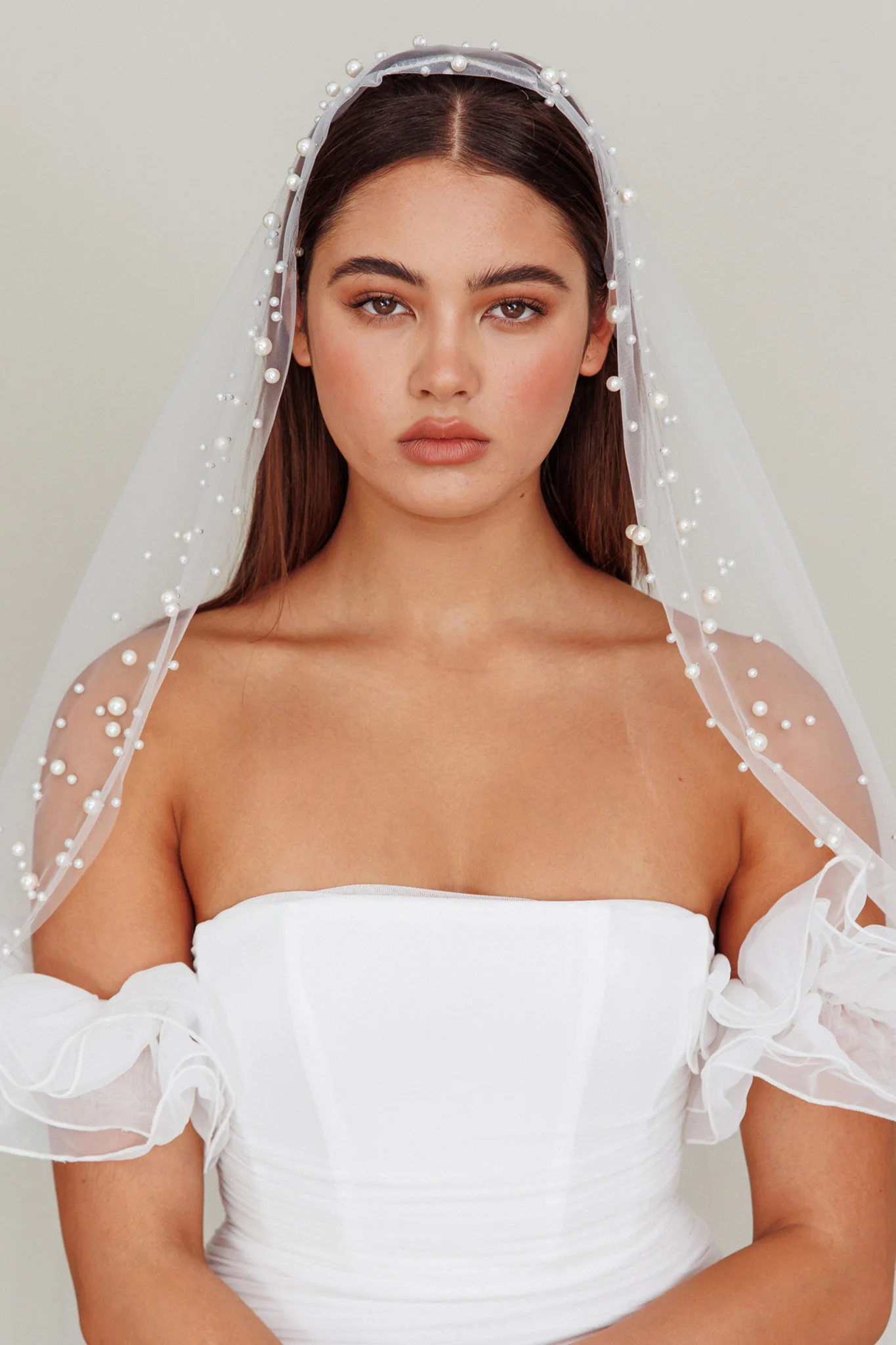 Violette Pearl Accent Veil White - Sonourner