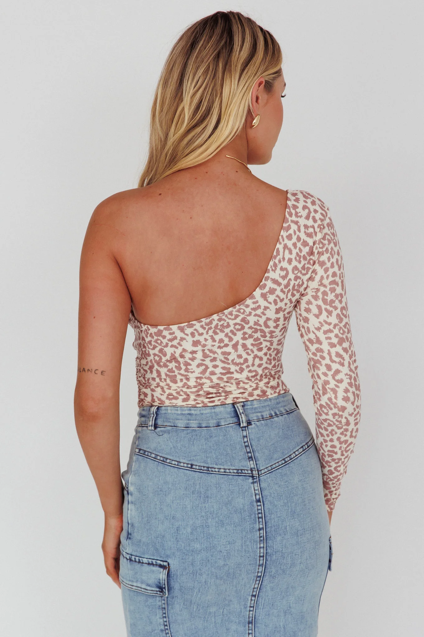 Fifi One Sleeve Bodysuit Leopard Rose - Sonourner