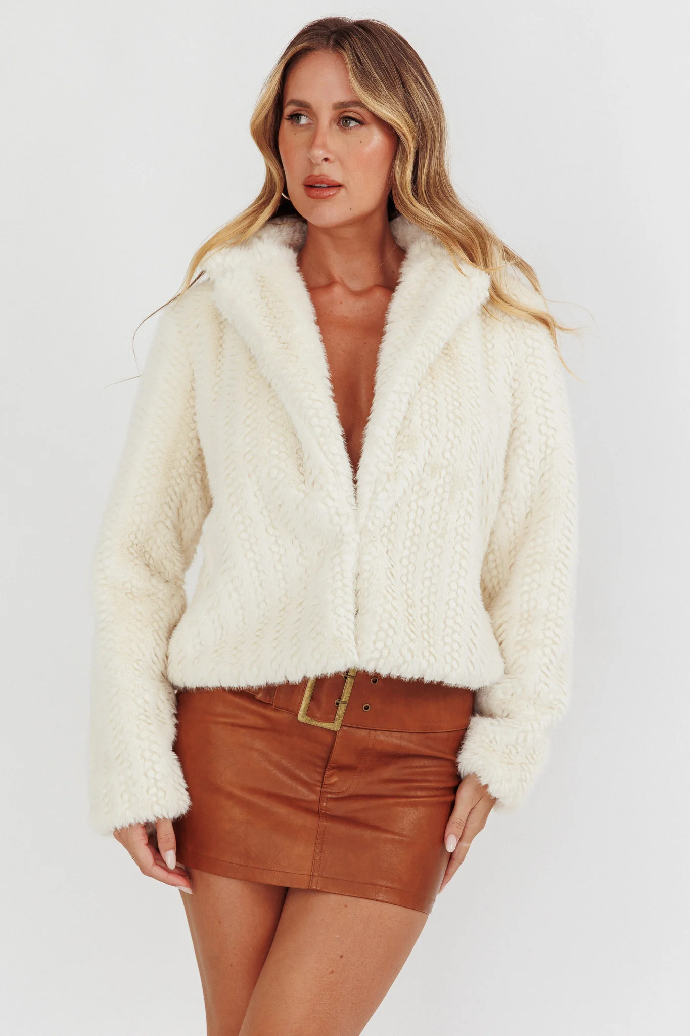 Smoky Mountains Faux Fur Jacket Beige - Sonourner